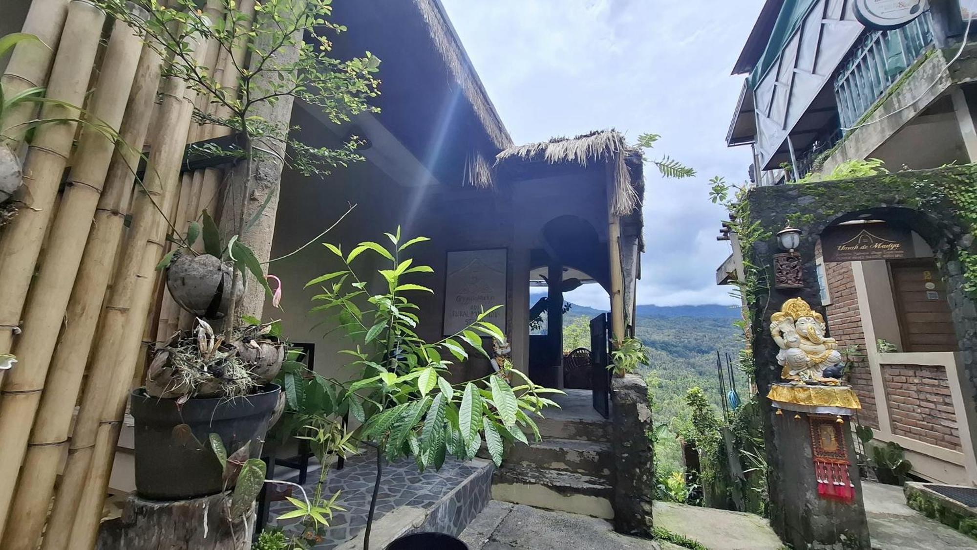 Umah De Madya & Rooftop De Madya Munduk Exteriér fotografie